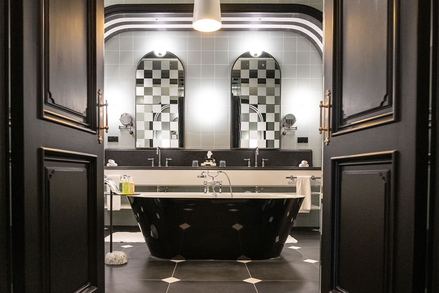 AXOR Montreux csaptelepek és kiegészítők a W Budapest Hotel fürdőszobáiban
